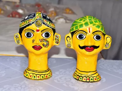 भारत पर्व 2025 में गुजरात में चेरियाल नृत्य ने किया दर्शकों का मन मोह भारत पर्व 2025 में गुजरात में चेरियाल नृत्य ने किया दर्शकों का मन मोह