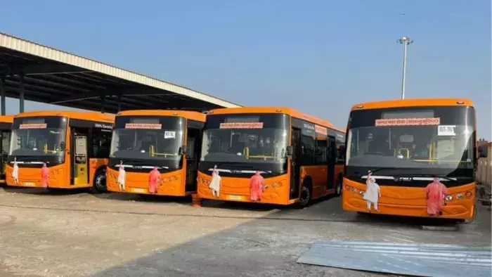 Bareilly: शीशगढ़-शेरगढ़ मार्ग बंद, सिटी में ई-बसों का आगाज Bareilly: शीशगढ़-शेरगढ़ मार्ग बंद, सिटी में ई-बसों का आगाज