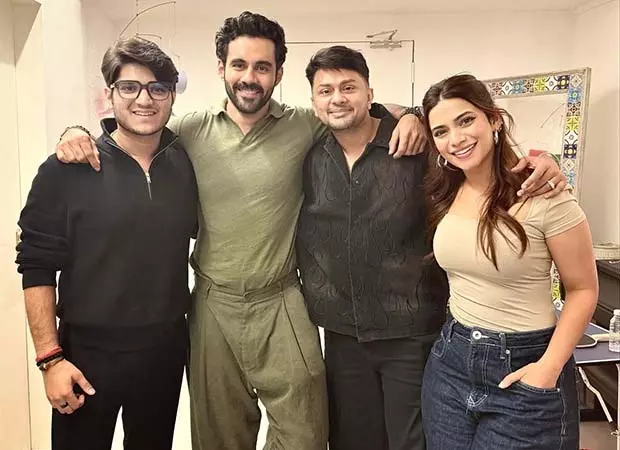 अभिषेक बजाज Bigg Boss 19 के दोस्तों के साथ फिर से जुड़े अभिषेक बजाज Bigg Boss 19 के दोस्तों के साथ फिर से जुड़े