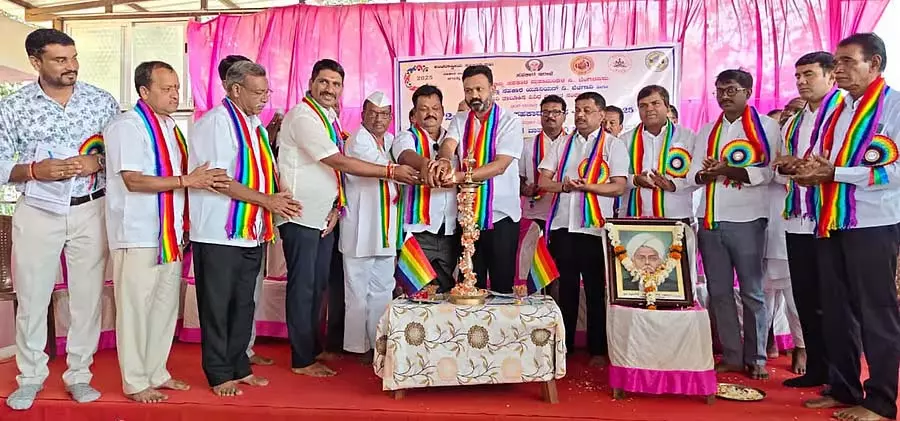 व्यक्तिगत द्वेष को किनारे रख कर सफलता संभव है: Channaraja Hattiholi व्यक्तिगत द्वेष को किनारे रख कर सफलता संभव है: Channaraja Hattiholi