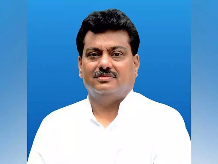 चुनाव आयोग संविधान से बड़ा नहीं है: Minister MB Patil चुनाव आयोग संविधान से बड़ा नहीं है: Minister MB Patil