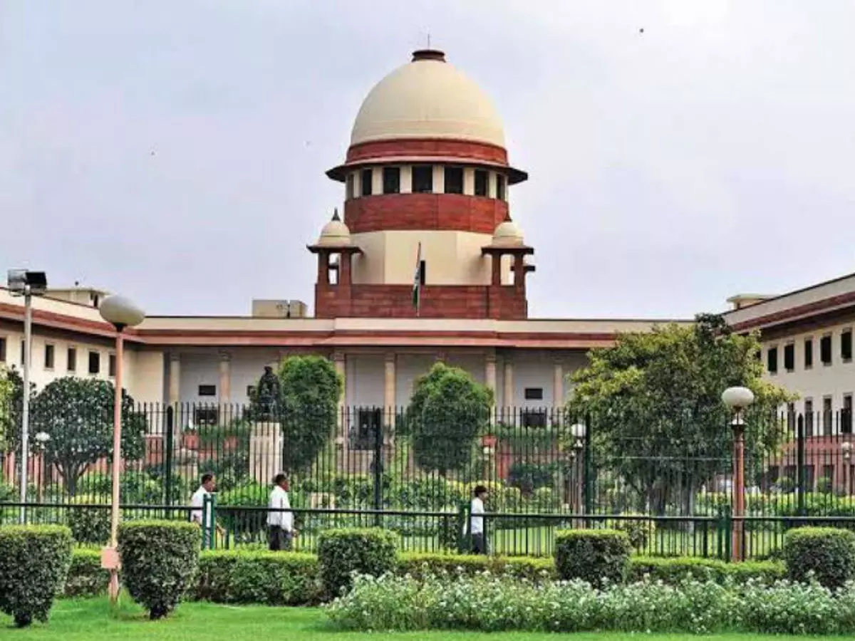 शराब घोटाले की जांच में देरी पर SC ने रायपुर ED पर जताई नाराजगी शराब घोटाले की जांच में देरी पर SC ने रायपुर ED पर जताई नाराजगी