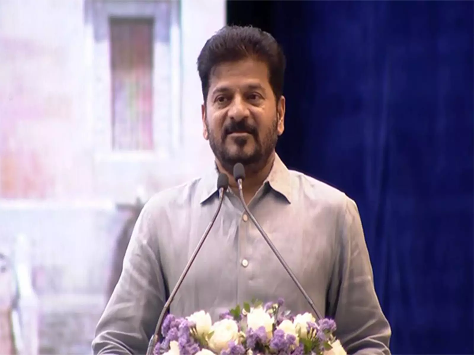 सऊदी बस दुर्घटना पर रेवंत रेड्डी ने दुख जताया सऊदी बस दुर्घटना पर रेवंत रेड्डी ने दुख जताया