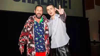 Timothée Chalamet और एडम सैंडलर ने साझा किया फिल्मी सफर और आगामी प्रोजेक्ट्स का अनुभव Timothée Chalamet और एडम सैंडलर ने साझा किया फिल्मी सफर और आगामी प्रोजेक्ट्स का अनुभव