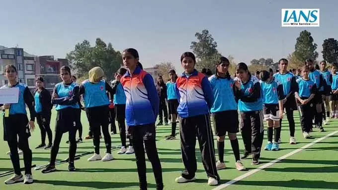 पोंछ में हुआ पहला UT-स्तरीय इंटर-डिविजन गर्ल्स हॉकी टूर्नामेंट पोंछ में हुआ पहला UT-स्तरीय इंटर-डिविजन गर्ल्स हॉकी टूर्नामेंट