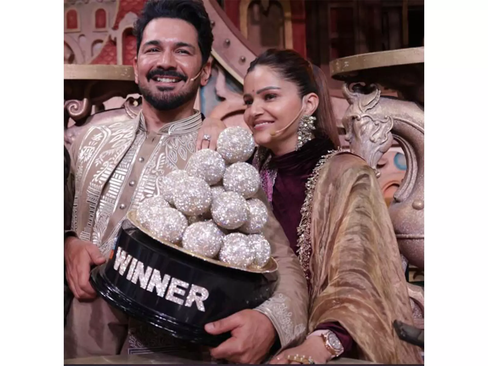 Rubina Dilaik, अभिनव शुक्ला बने पति पत्नी और पंगा के विजेता Rubina Dilaik, अभिनव शुक्ला बने पति पत्नी और पंगा के विजेता