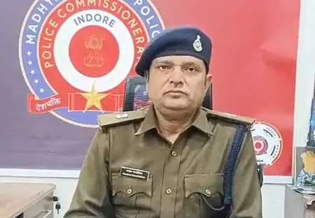 ट्रैफिक पुलिस ने ड्रिंक एंड ड्राइव में वैन और बस ड्राइवरों को किया गिरफ्तार ट्रैफिक पुलिस ने ड्रिंक एंड ड्राइव में वैन और बस ड्राइवरों को किया गिरफ्तार