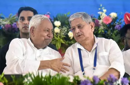 बिहार: शपथ ग्रहण समारोह से पहले ललन सिंह और संजय झा दिल्ली पहुंचे, सियासी हलचल तेज बिहार: शपथ ग्रहण समारोह से पहले ललन सिंह और संजय झा दिल्ली पहुंचे, सियासी हलचल तेज