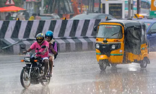 IMD ने आज तमिलनाडु के आठ जिलों में भारी बारिश की चेतावनी दी IMD ने आज तमिलनाडु के आठ जिलों में भारी बारिश की चेतावनी दी
