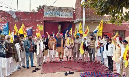 Tarn Taran आत्महत्या मामले में पुलिस की निष्क्रियता के विरोध में किसान