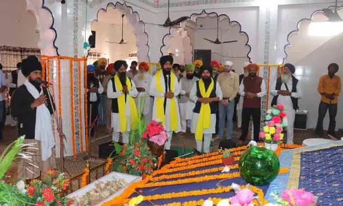 Amritsar गुरुद्वारा वजीर भुल्लर में हुआ कीर्तन दरबार