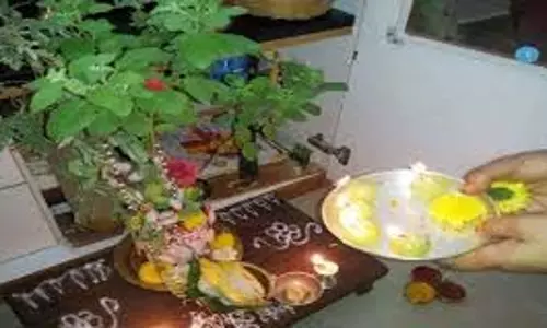 Margashirsha Amavasya: मार्गशीर्ष अमावस्या पर तुलसी पूजा का है विशेष महत्व