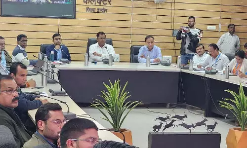 Indore : जिला कलेक्टर ने स्कूलों को परिसर में छात्रों की सुरक्षा और स्वास्थ्य सुनिश्चित करने के निर्देश दिए