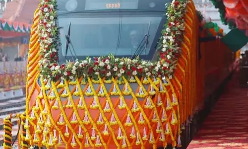 बेलगावी-बेंगलुरु वंदे भारत ट्रेन का समय बदला : जगदीश शेट्टार नोटिस बेलगावी-बेंगलुरु वंदे भारत ट्रेन का समय बदला : जगदीश शेट्टार नोटिस