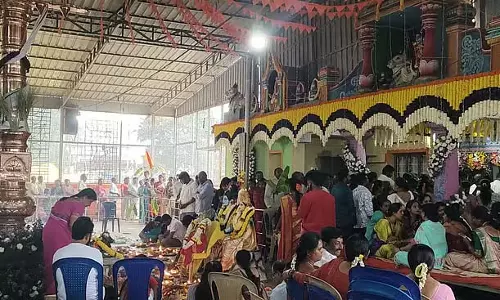 Tabu Lingeshwara : शिव नाम स्मरण के दर्शन के लिए भक्तों की भीड़ उमड़ पड़ी Tabu Lingeshwara : शिव नाम स्मरण के दर्शन के लिए भक्तों की भीड़ उमड़ पड़ी
