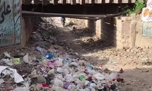 Pak: टूटी सड़कों से त्रस्त कराची, निवासियों ने सरकार को घेरा Pak: टूटी सड़कों से त्रस्त कराची, निवासियों ने सरकार को घेरा
