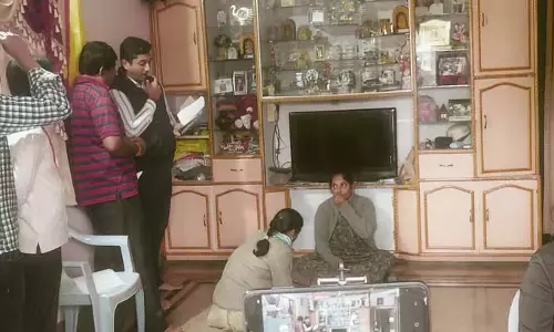 Kolar : लोकायुक्त ने छह स्थानों पर मारे छापे