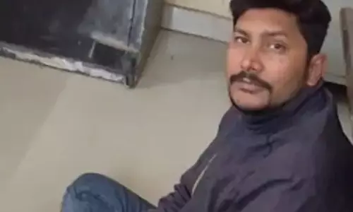 ट्रेन से एक राज्य से दूसरा राज्य शराब सप्लाई करता था युवक, राजनांदगांव में गिरफ्तार ट्रेन से एक राज्य से दूसरा राज्य शराब सप्लाई करता था युवक, राजनांदगांव में गिरफ्तार