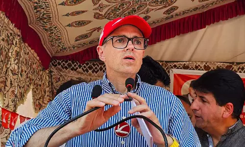हर कश्मीरी मुसलमान को शक की निगाह से न देखें: CM Omar Abdullah