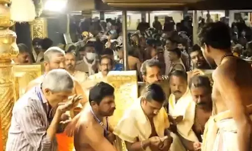 सबरीमाला में भक्तों की भीड़ बढ़ी, सुविधाओं की कमी को लेकर नाराज़गी