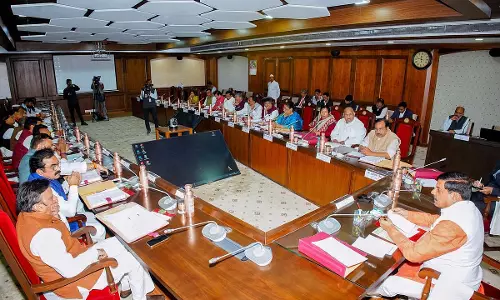 MP : भोपाल, इंदौर समेत 12 जिलों में 50 बिस्तरों वाले आयुष अस्पतालों के लिए 373 पदों पर भर्ती