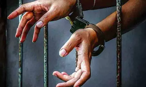 आसिफाबाद में नौकरी की धोखाधड़ी के आरोप में उत्तर प्रदेश का युवक गिरफ्तार आसिफाबाद में नौकरी की धोखाधड़ी के आरोप में उत्तर प्रदेश का युवक गिरफ्तार