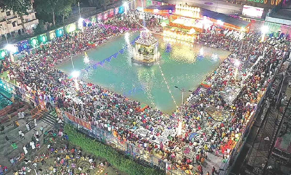 Andhra: श्रीशैलम में कार्तिक सोमवार को लक्ष दीपोत्सव मनाया जाता है