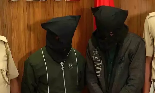 अवैध हथियारों पर कार्रवाई: ओडिशा में दो लोग गिरफ्तार, कार और गोलियां जब्त