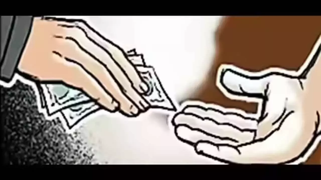 Telangana: सरकार प्रस्ताव रखती है, अधिकारी निपटाते हैं: जिले भर के तहसीलदार कार्यालय भ्रष्टाचार में डूबे हुए हैं