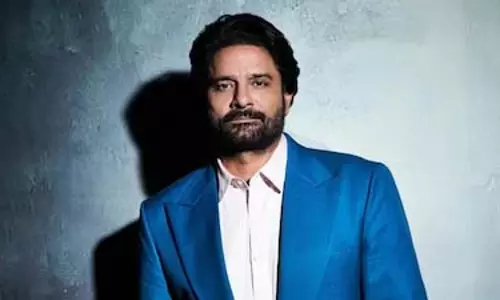 Manoj Bajpayee की द फैमिली मैन सीज़न 3 में जयदीप अहलावत की एंट्री से बढ़ा रोमांच Manoj Bajpayee की द फैमिली मैन सीज़न 3 में जयदीप अहलावत की एंट्री से बढ़ा रोमांच