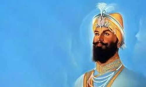 Guru Gobind Singh 2025: 6 जनवरी को मनाया जाएगा, त्रिपुष्कर योग में शुभ मुहूर्त