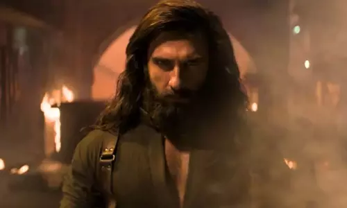 Dhurandhar’ के ट्रेलर का लास्ट 1 मिनट सोशल मीडिया पर धमाल, फैंस बोले -‘ब्लॉकबस्टर लोडिंग Dhurandhar’ के ट्रेलर का लास्ट 1 मिनट सोशल मीडिया पर धमाल, फैंस बोले -‘ब्लॉकबस्टर लोडिंग