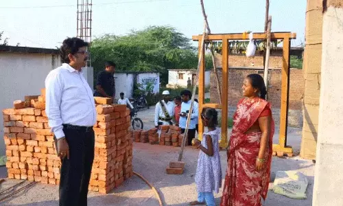 Indiramma आवासों का निर्माण जल्द पूरा किया जाना चाहिए: कलेक्टर हनुमंत राव