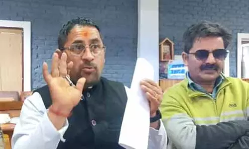 चंबा: प्राथमिक शिक्षक संघ तीसा ने क्लस्टर क्लबिंग नीति के विरोध में खोला मोर्चा चंबा: प्राथमिक शिक्षक संघ तीसा ने क्लस्टर क्लबिंग नीति के विरोध में खोला मोर्चा