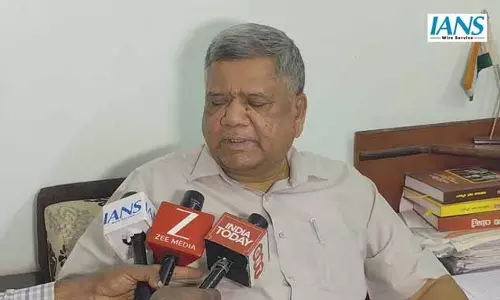 भाजपा सांसद जगदीश शेट्टर ने दक्षिण-पश्चिम रेलवे के जीएम से की लंबी बैठक