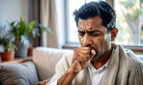 सूखी खांसी से हो रहा गले में दर्द, इन पांच उपायों से पाएं राहत सूखी खांसी से हो रहा गले में दर्द, इन पांच उपायों से पाएं राहत