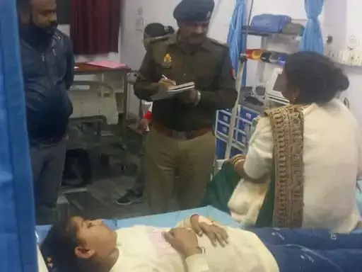 ट्रक और बोलेरो की भिड़ंत में महिला की मौत, 21 लोग घायल ट्रक और बोलेरो की भिड़ंत में महिला की मौत, 21 लोग घायल