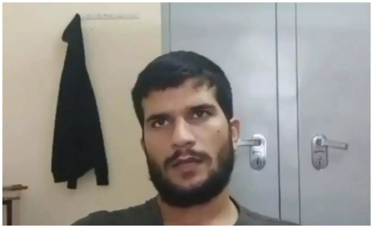 BIG BREAKING: कार ब्लास्ट से पहले का आतंकी उमर का वीडियो सामने आया, देखिए क्या कहा BIG BREAKING: कार ब्लास्ट से पहले का आतंकी उमर का वीडियो सामने आया, देखिए क्या कहा