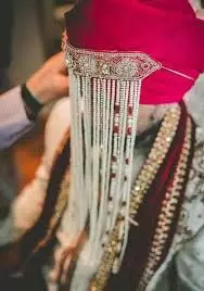 Wedding Rituals: दूल्हे के सिर पर क्यों बांधा जाता है सेहरा? कारण जानकार रह जाएंगे हैरान Wedding Rituals: दूल्हे के सिर पर क्यों बांधा जाता है सेहरा? कारण जानकार रह जाएंगे हैरान