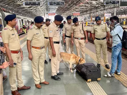 दिल्ली विस्फोट के बाद मुंबई पुलिस ने शहर में हाई अलर्ट जारी किया दिल्ली विस्फोट के बाद मुंबई पुलिस ने शहर में हाई अलर्ट जारी किया