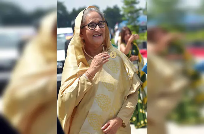 बांग्लादेश की मीडिया को हसीना के बयान प्रसारित न करने का निर्देश, पत्रकारों ने सुनवाई पर उठाए गंभीर सवाल बांग्लादेश की मीडिया को हसीना के बयान प्रसारित न करने का निर्देश, पत्रकारों ने सुनवाई पर उठाए गंभीर सवाल