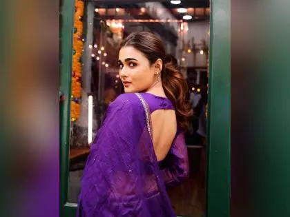 Shalini Pandey ने इडली कढ़ाई के बाद अगली फिल्म राहु केतु की घोषणा की Shalini Pandey ने इडली कढ़ाई के बाद अगली फिल्म राहु केतु की घोषणा की