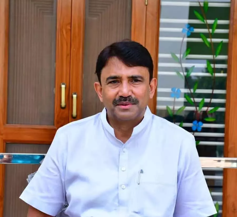 एकलव्य मॉडल आवासीय विद्यालय: सांसद ने मंजूरी नियमों में ढील देने का अनुरोध किया एकलव्य मॉडल आवासीय विद्यालय: सांसद ने मंजूरी नियमों में ढील देने का अनुरोध किया
