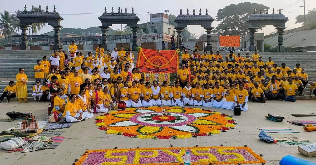 Patanjali संस्थान ने नदी तट पर कार्तिक योग दीपोत्सव का आयोजन किया Patanjali संस्थान ने नदी तट पर कार्तिक योग दीपोत्सव का आयोजन किया
