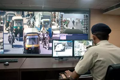 झारखंड: 334 पुलिस थानों में CCTV कैमरे लगाने का निर्देश, समय सीमा 5 जनवरी झारखंड: 334 पुलिस थानों में CCTV कैमरे लगाने का निर्देश, समय सीमा 5 जनवरी