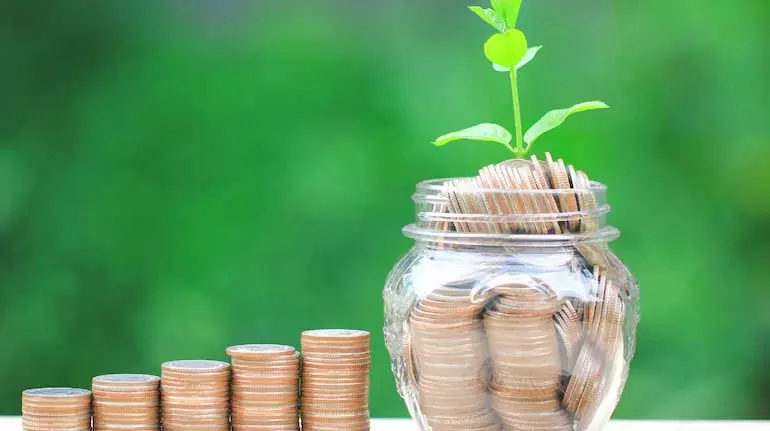 Money milestones: जीवन के प्रत्येक दशक में प्राप्त करने योग्य वित्तीय लक्ष्य Money milestones: जीवन के प्रत्येक दशक में प्राप्त करने योग्य वित्तीय लक्ष्य