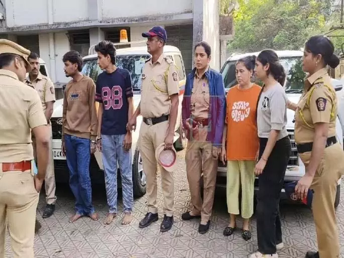 Bageshwar Dham Baba के नाम पर बुजुर्ग महिला से 24 लाख रुपये की ठगी Bageshwar Dham Baba के नाम पर बुजुर्ग महिला से 24 लाख रुपये की ठगी