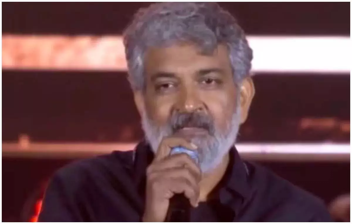 S.S. Rajamouli पर हनुमान टिप्पणी को लेकर FIR दर्ज, धार्मिक भावनाएँ आहत S.S. Rajamouli पर हनुमान टिप्पणी को लेकर FIR दर्ज, धार्मिक भावनाएँ आहत