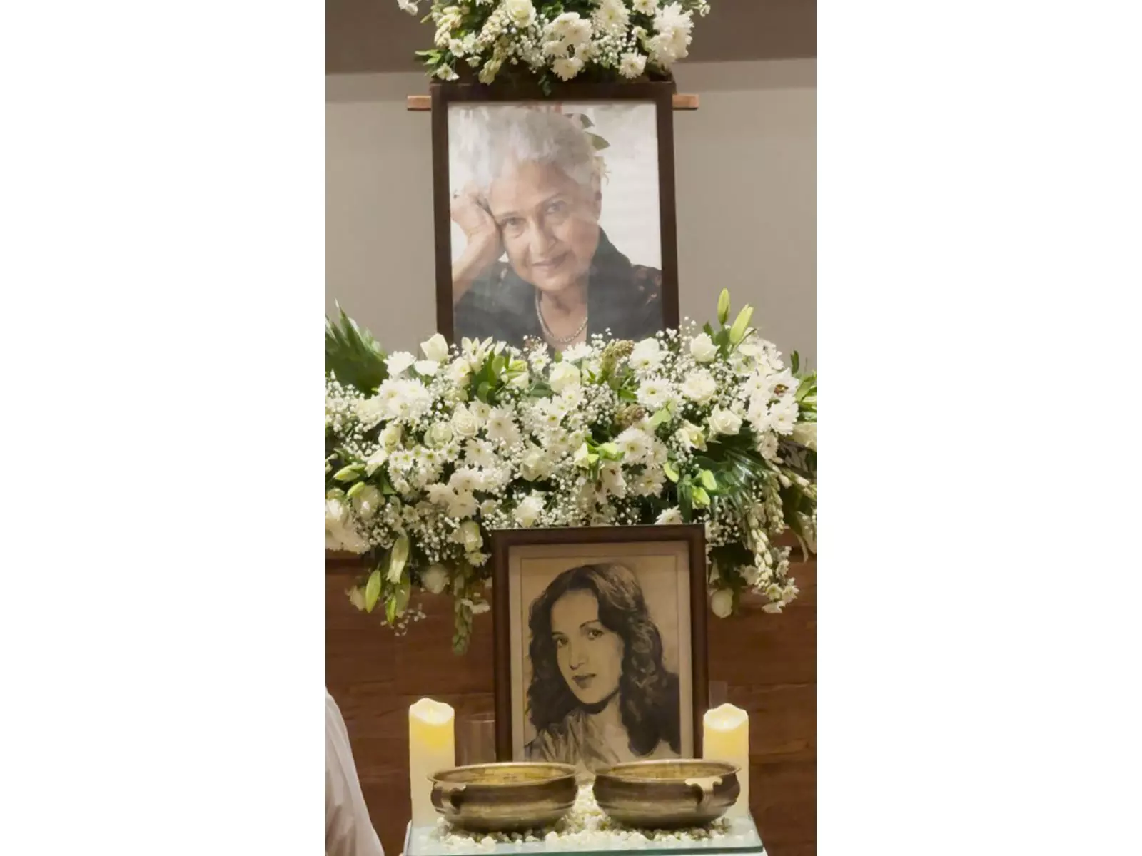 Waheeda Rehman, जया बच्चन दिग्गज अभिनेत्री कामिनी कौशल की प्रार्थना सभा में हुईं शामिल Waheeda Rehman, जया बच्चन दिग्गज अभिनेत्री कामिनी कौशल की प्रार्थना सभा में हुईं शामिल