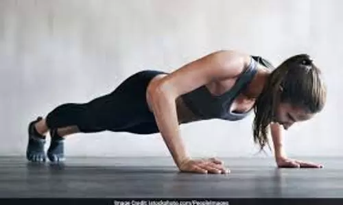 Health: लोअर बॉडी को मजबूत बनाने के लिए ये वर्कआउट हैं बेस्ट, कोर मसल्स भी होगी स्ट्रांग Health: लोअर बॉडी को मजबूत बनाने के लिए ये वर्कआउट हैं बेस्ट, कोर मसल्स भी होगी स्ट्रांग